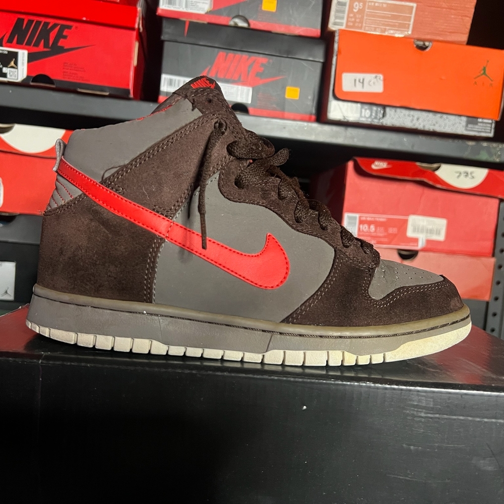 Nike Dunk High Sneakers Brown Red Colorway Size 7Y Good condition